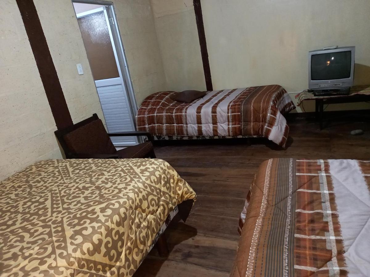 Montano Camping & Hostel Banos  Ngoại thất bức ảnh