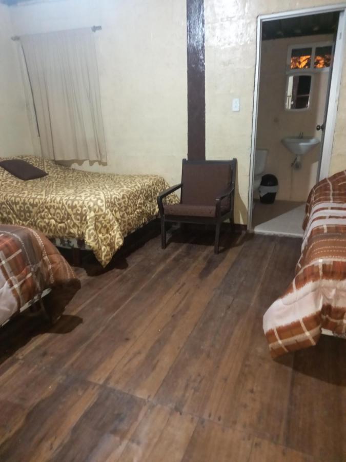 Montano Camping & Hostel Banos  Ngoại thất bức ảnh