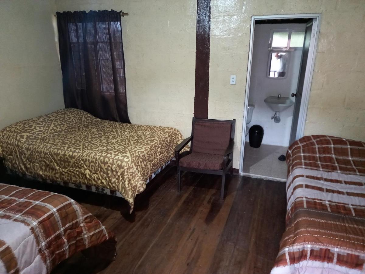 Montano Camping & Hostel Banos  Ngoại thất bức ảnh