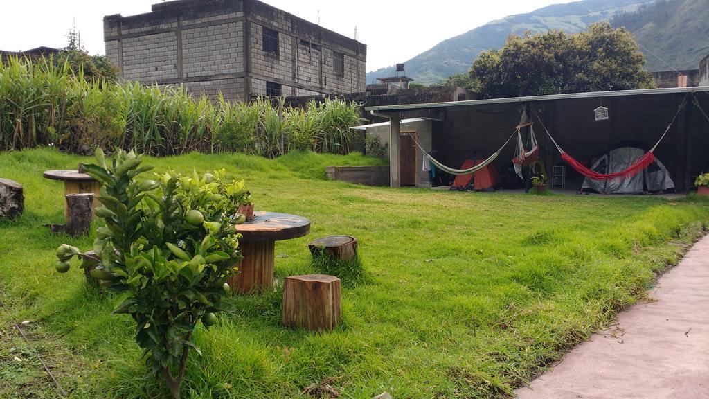 Montano Camping & Hostel Banos  Ngoại thất bức ảnh