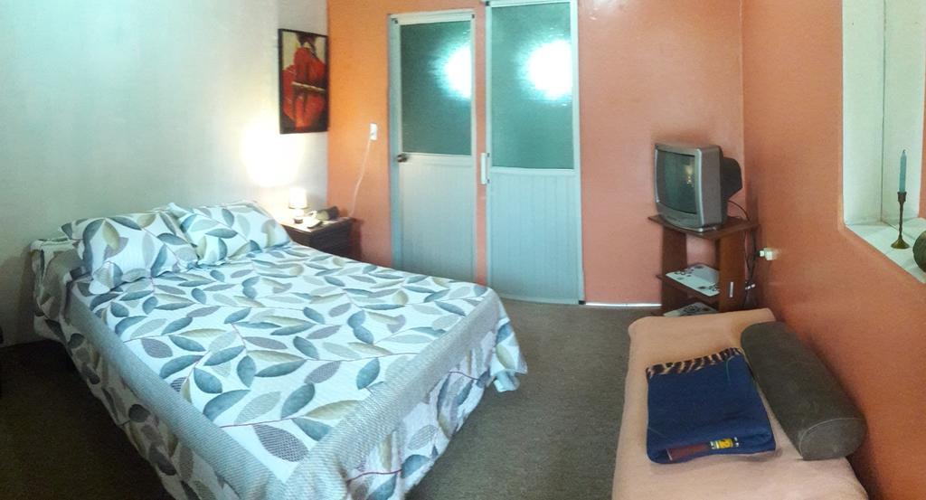 Montano Camping & Hostel Banos  Ngoại thất bức ảnh