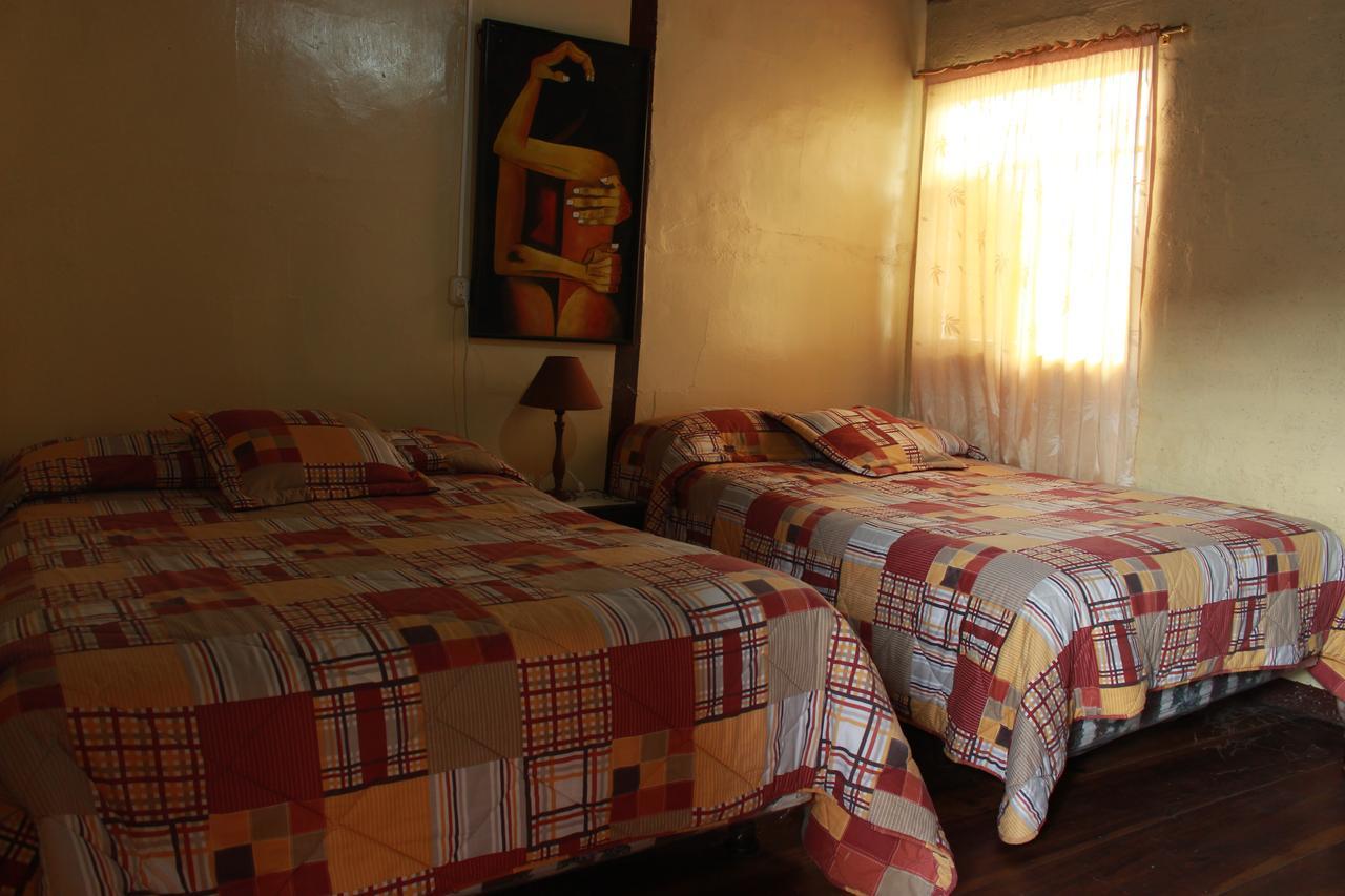 Montano Camping & Hostel Banos  Ngoại thất bức ảnh