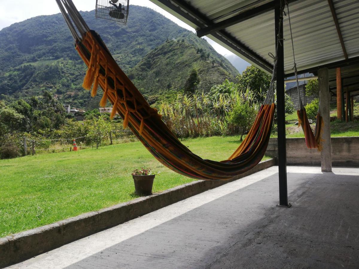Montano Camping & Hostel Banos  Ngoại thất bức ảnh