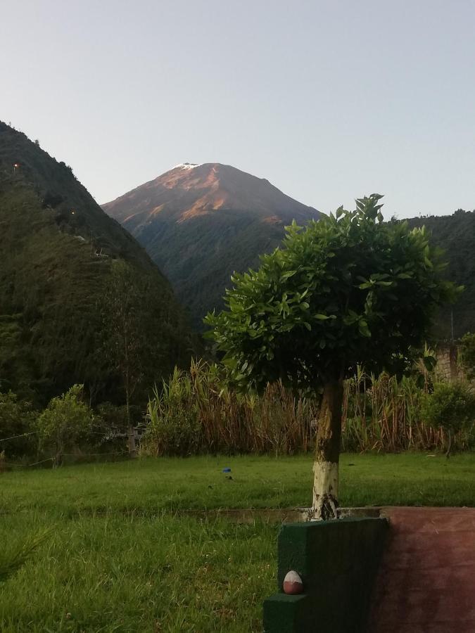 Montano Camping & Hostel Banos  Ngoại thất bức ảnh