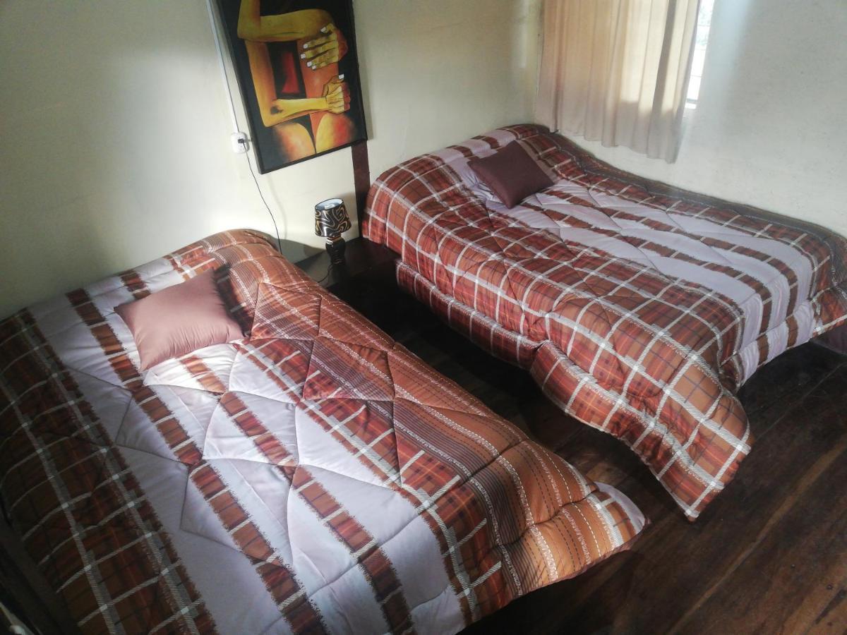 Montano Camping & Hostel Banos  Ngoại thất bức ảnh