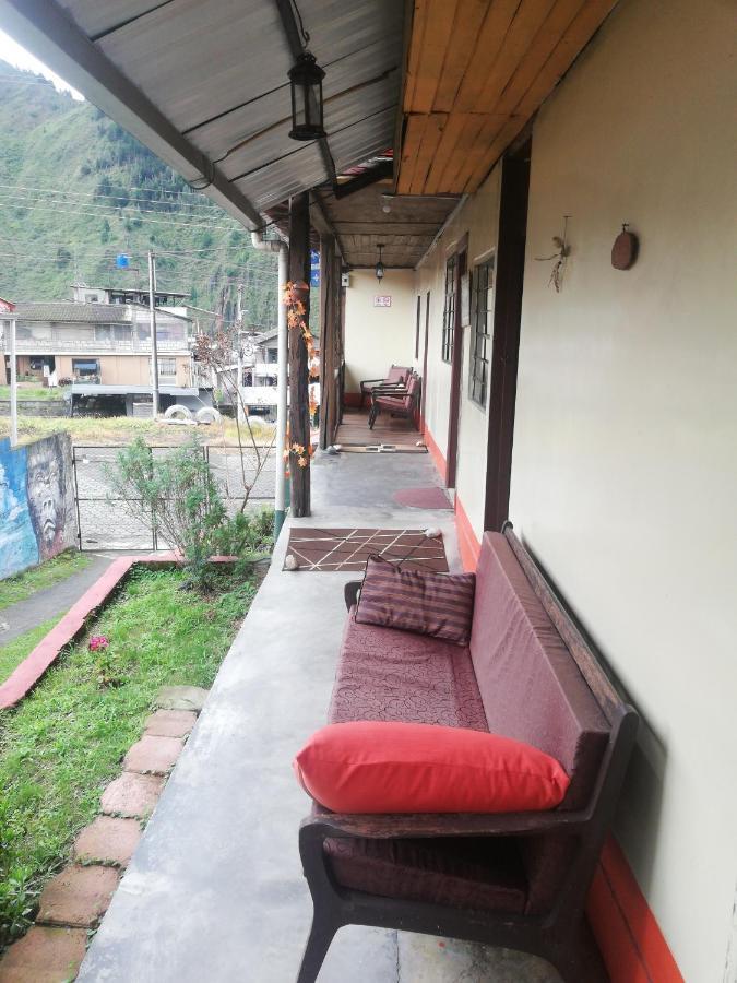 Montano Camping & Hostel Banos  Ngoại thất bức ảnh